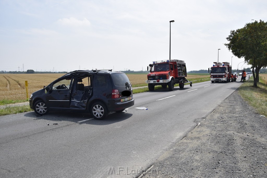 Schwerer Krad Pkw Unfall Koeln Porz Libur Liburer Landstr (Krad Fahrer nach Tagen verstorben) P035.JPG - Miklos Laubert